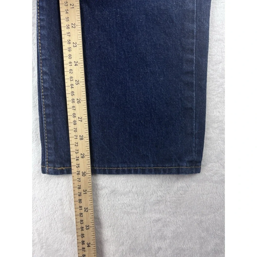 Levis excellent no
